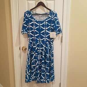 NWT LuLaRoe Nicole dress